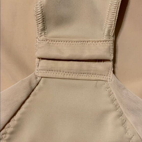 Maidenform Cream Shapewear Intimates Classic Design. NWT - Picture 3 of 7